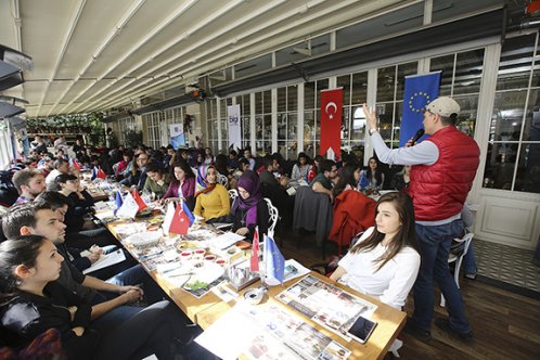 AB Bilgi Merkezi'nden gönüllülük söyleşisi