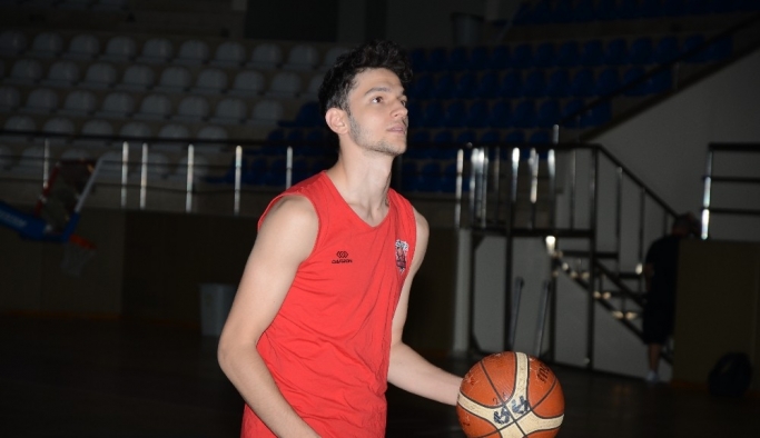 Eskişehir Genç Basket parkeye çıkıyor