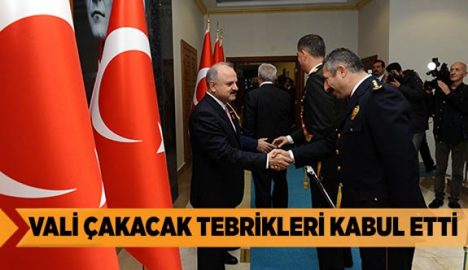 VALİ ÇAKACAK TEBRİKLERİ KABUL ETTİ