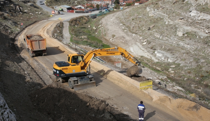 Büyükşehir’den Seyitgazi kırsalında asfaltlama