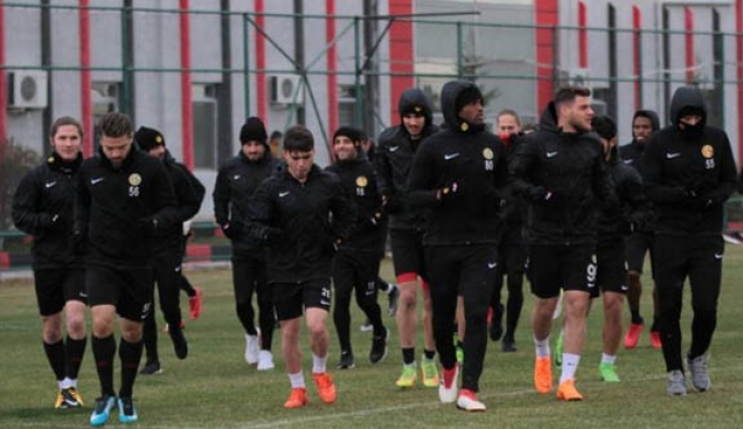 Adana Demirspor maçı hazırlıkları başladı
